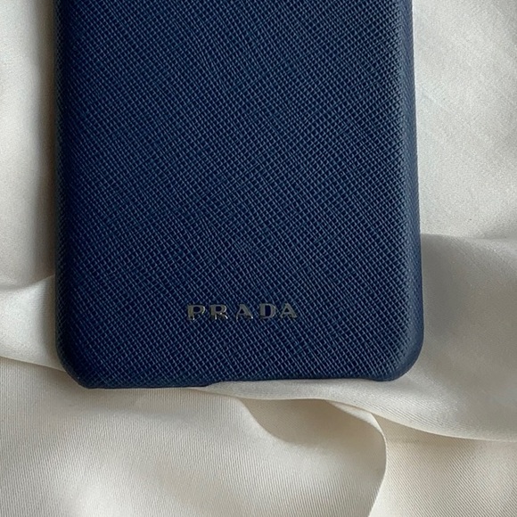 PRADA phone case - Picture 2 of 11
